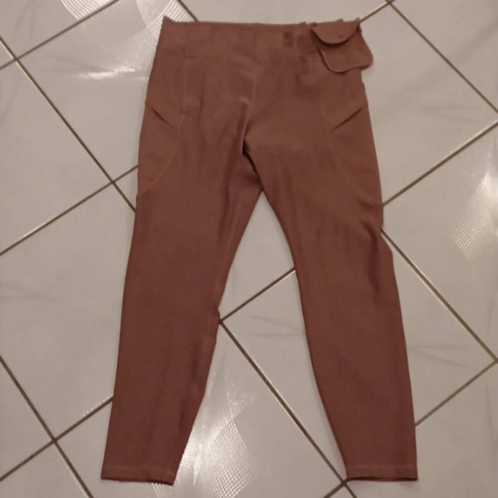 4/$60 Woodrose Athletic Leggings With Pockets - Size Large